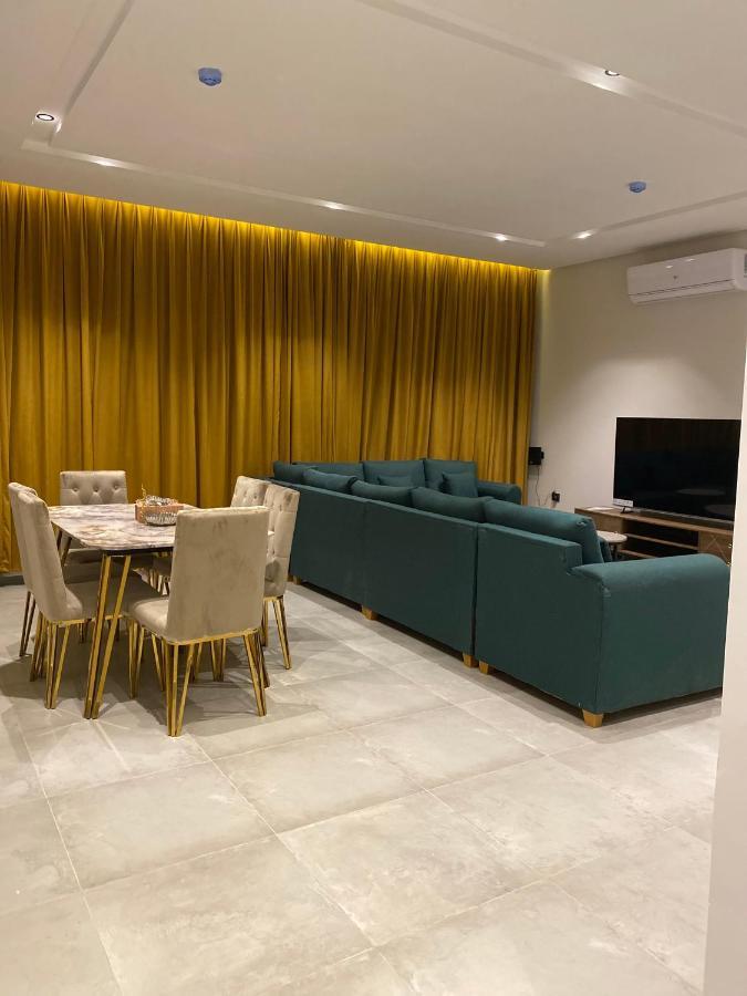 شقه اسس 13 عائليه متكامله Apartment