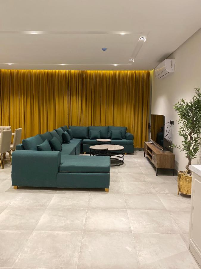Apartment شقه اسس 13 عائليه متكامله Riyadh